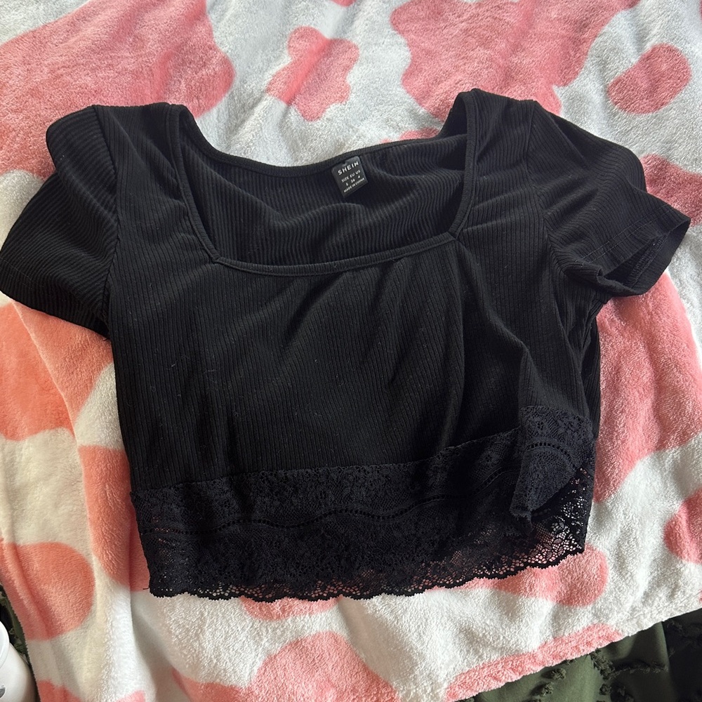 SHEIN Black Lace Hem Ribbed Blouse